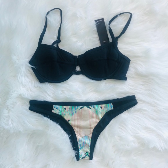 NEW TAVIK Swim Bikini Set - Picture 2 of 7